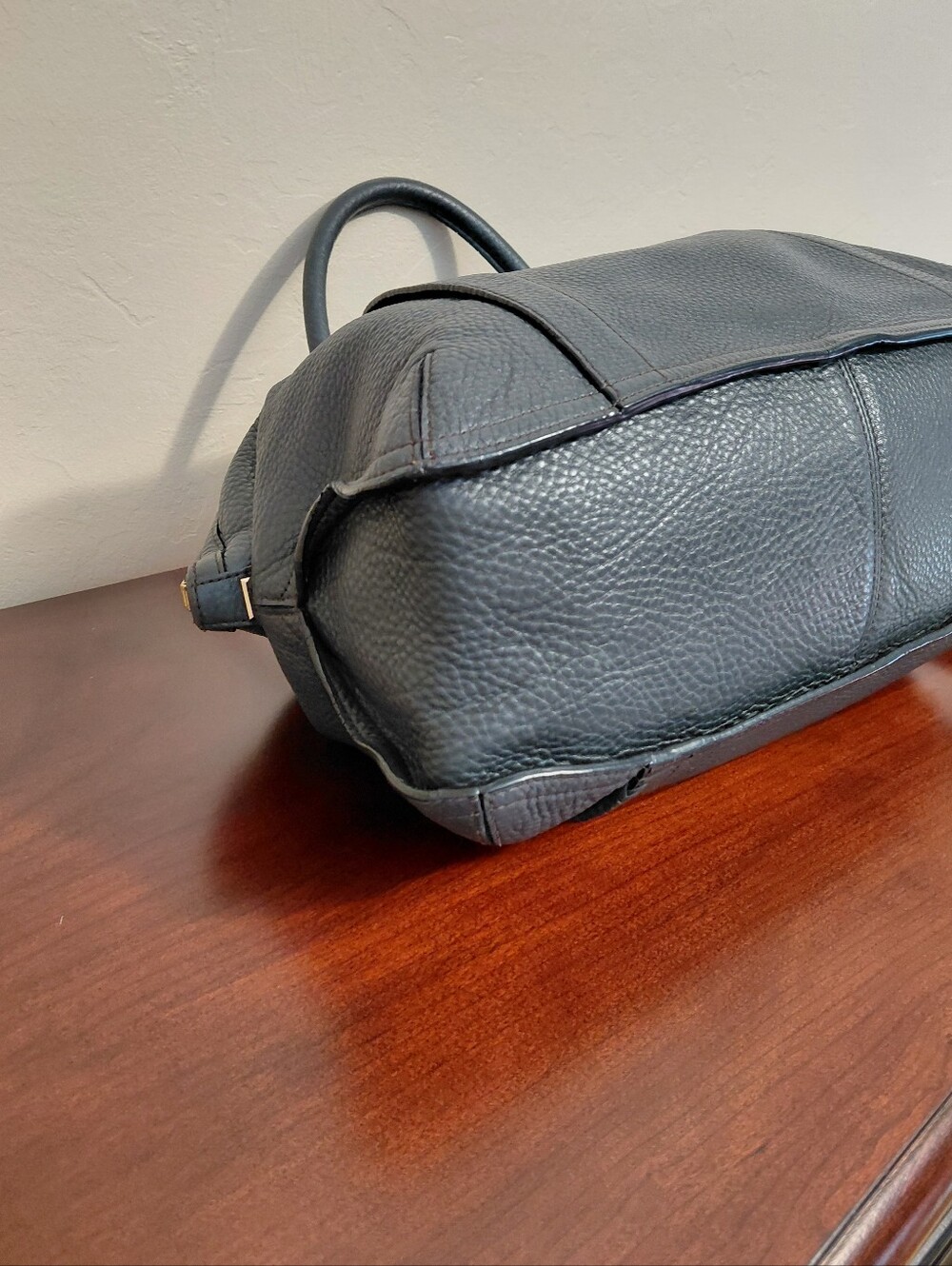 MCM Boston Bag Black Pebbled Leather - Picture 6 of 16